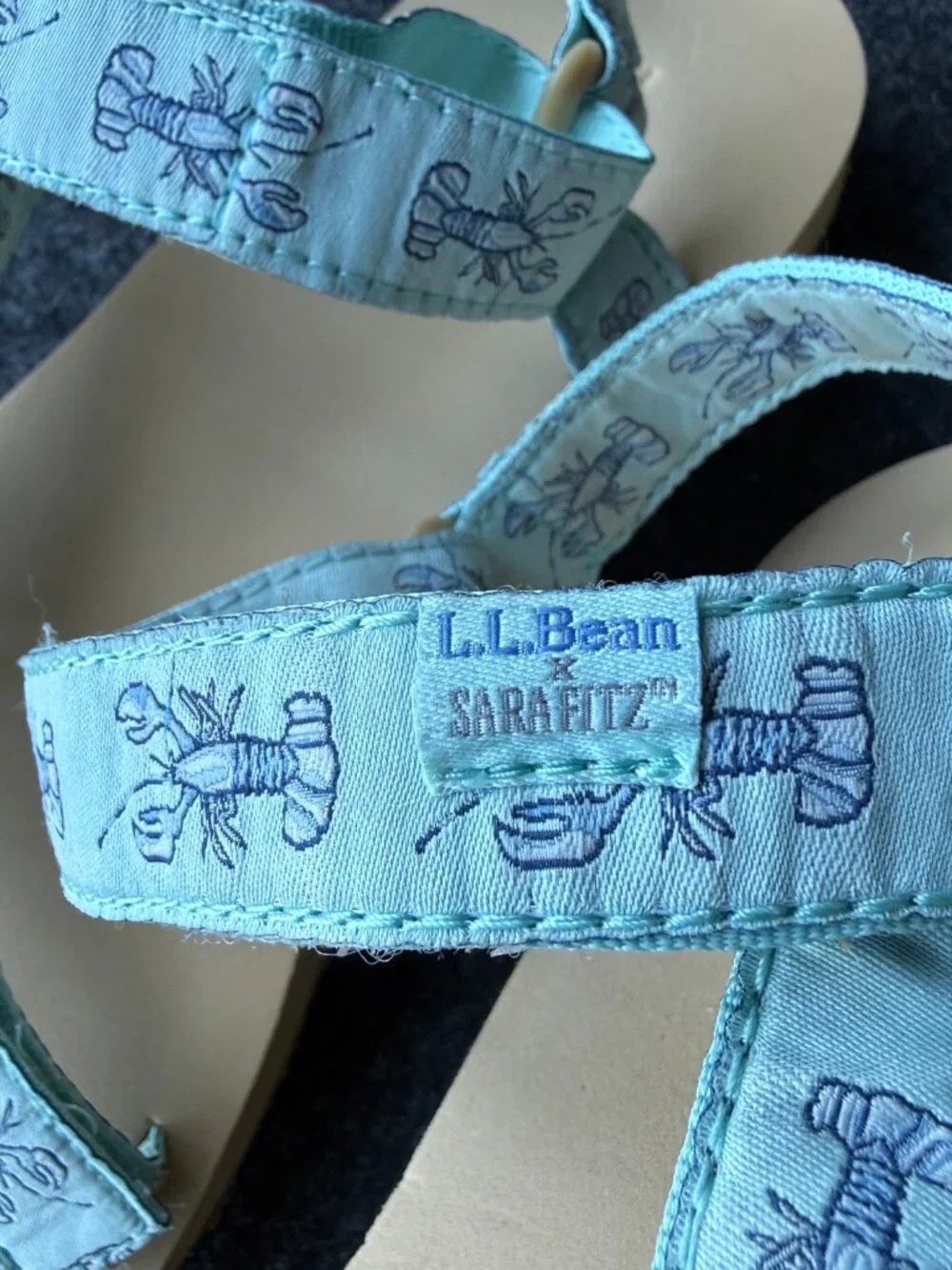 L.L. Bean x Sara Fitz Lobster Print Sandals Size 10 - Picture 4 of 10